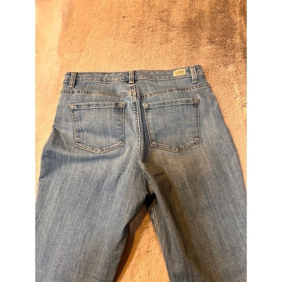 Lee Relaxed Fit Straight Leg High Rise Light Wash Denim Jeans Leg 6 - Picture 16 of 16